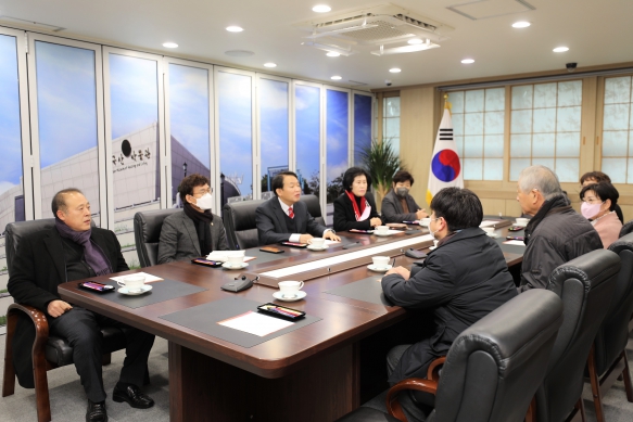 창영초 이전 및 여중 신설 간담회