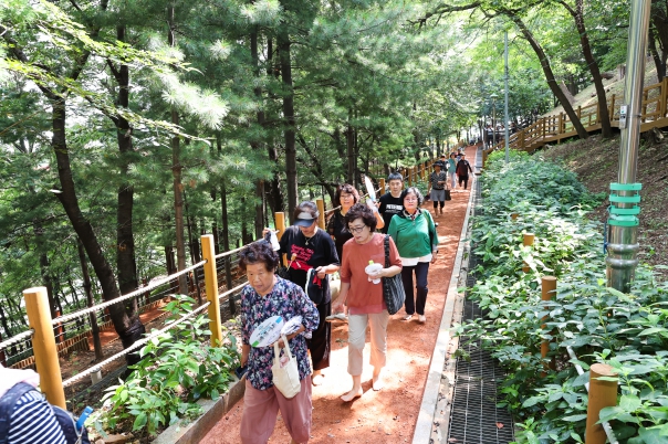 건강친화형 맨발걷기 황톳길 개장식