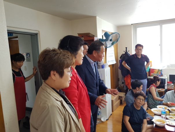 바르게살기운동 송림2동위원회 효사랑나눔 경로잔치