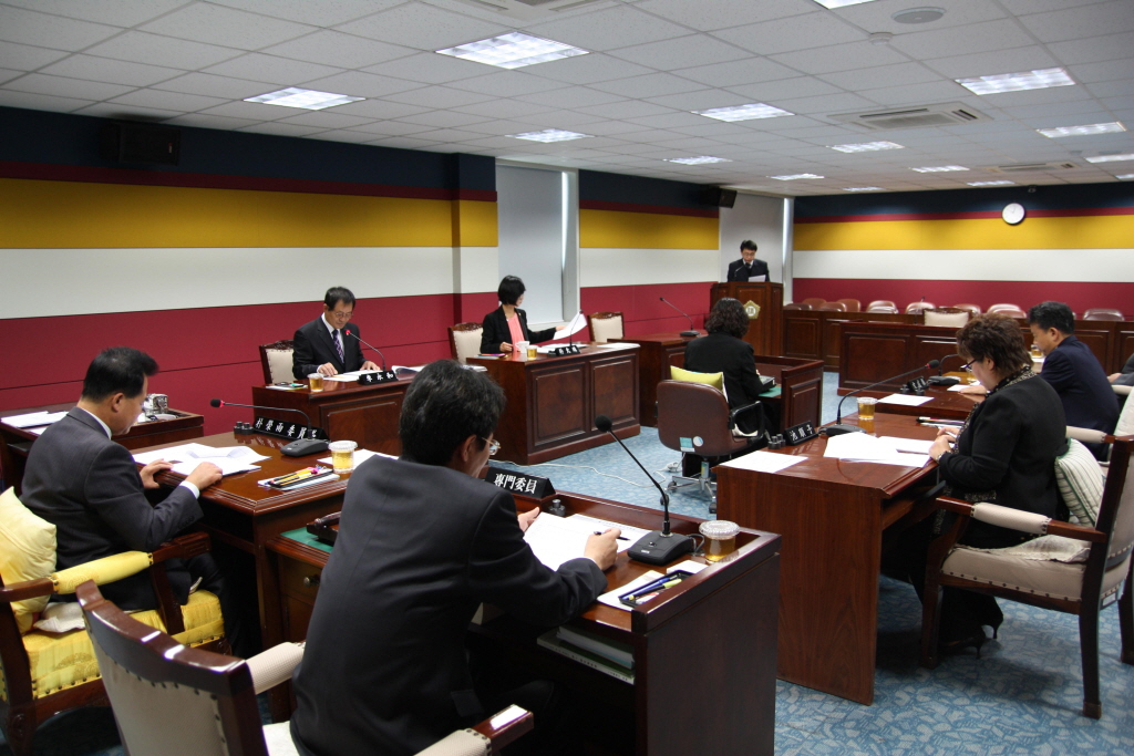 제172회 인천광역시동구 임시회 행정 사무감사 특별위원회 활동