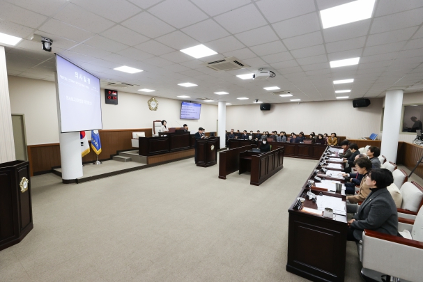 제270회 제2차 정례회 제5차 본회의