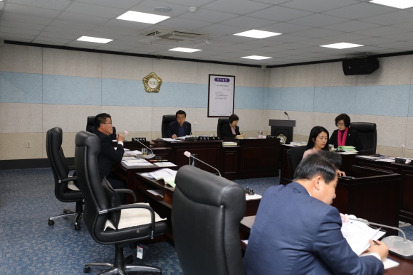인천광역시 동구의회 제241회 임시회 제1차 예산결산특별위원회1