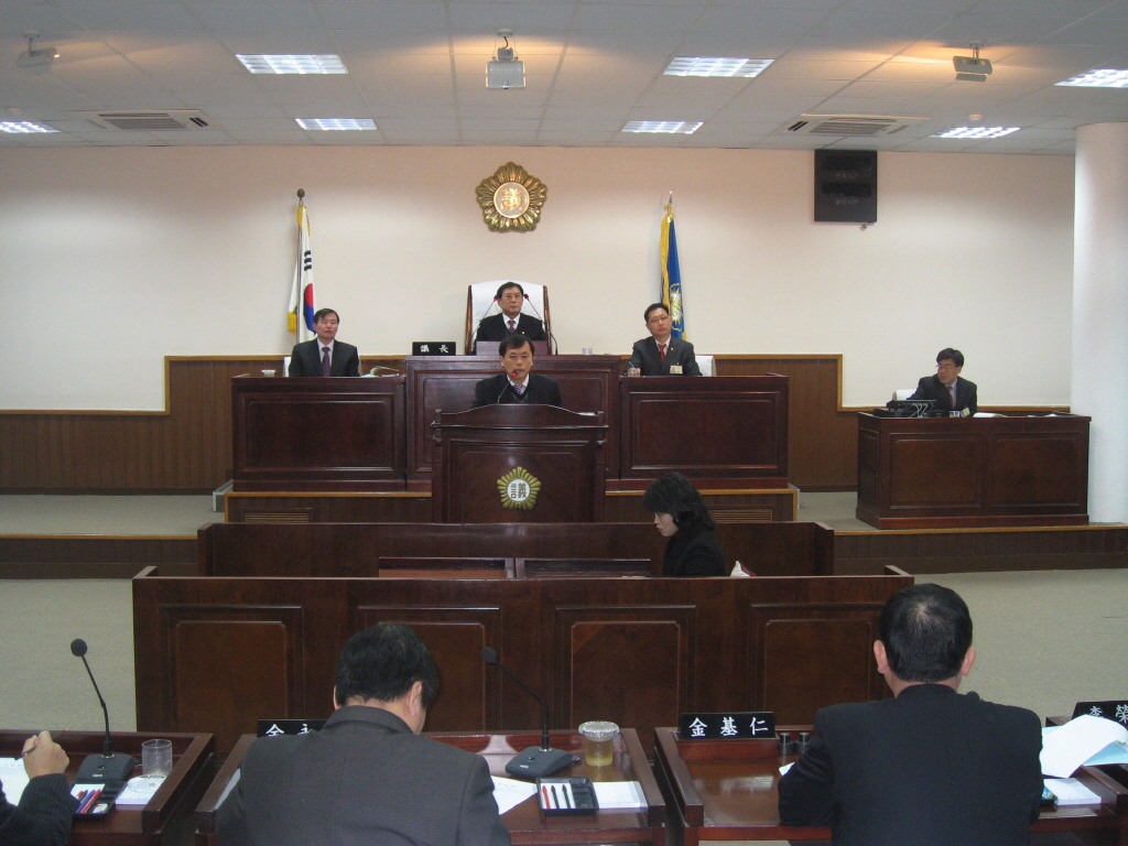 제138회 인천광역시동구의회 임시회 개의